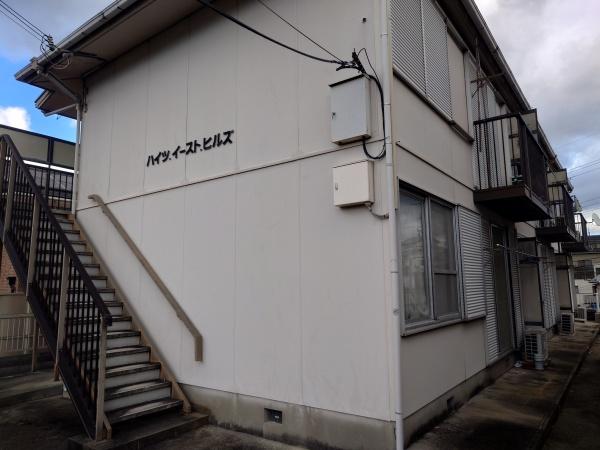 生駒市東松ケ丘のアパート