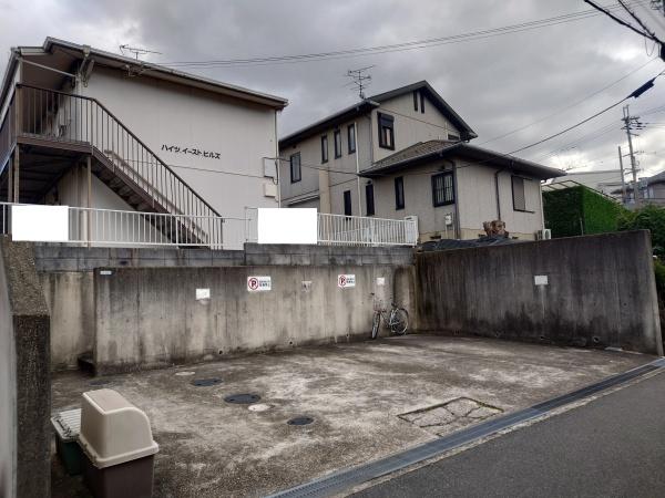 生駒市東松ケ丘のアパート