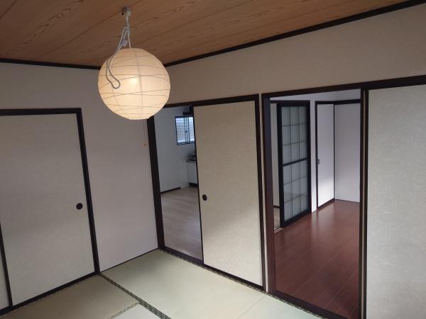 生駒市東松ケ丘のアパート
