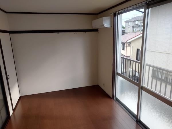 生駒市東松ケ丘のアパート