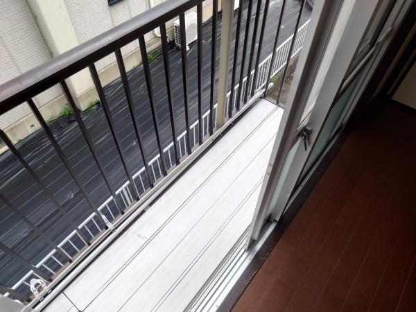 生駒市東松ケ丘のアパート