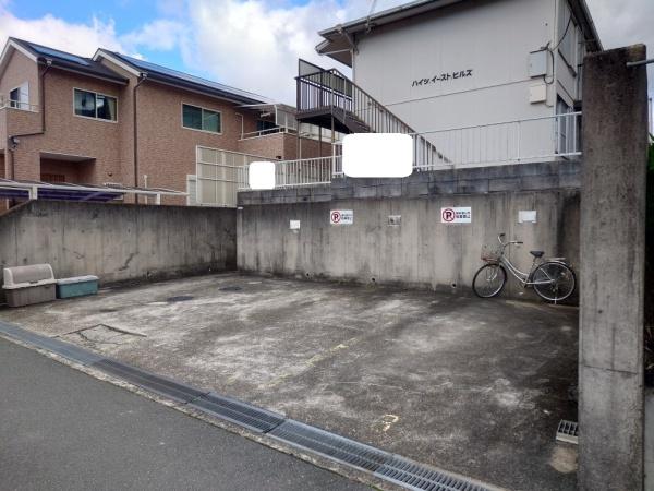 生駒市東松ケ丘のアパート
