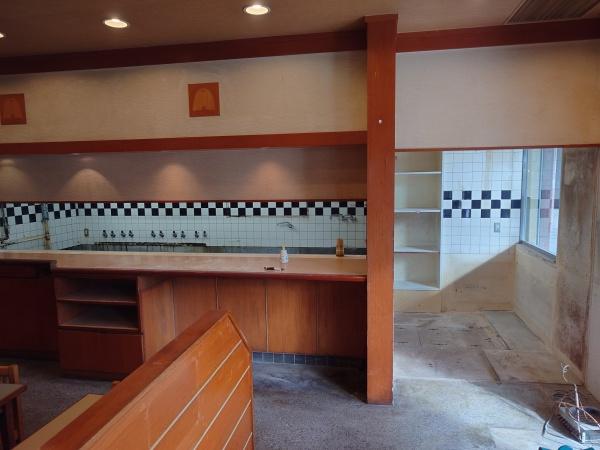 生駒市谷田町の店舗（建物一部）