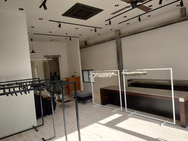 生駒市俵口町の店舗・事務所