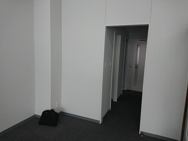 山田ビル　４階