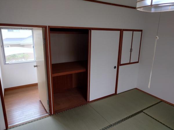 生駒市西旭ケ丘のテラスハウス