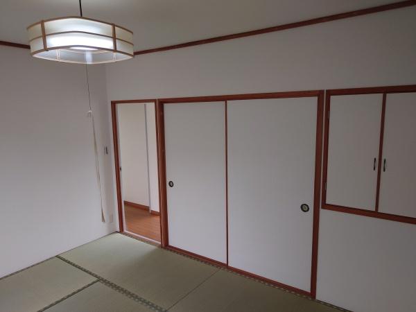 生駒市西旭ケ丘のテラスハウス