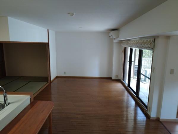 奈良市富雄北１丁目のマンション