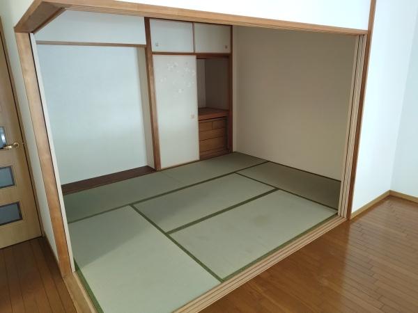 奈良市富雄北１丁目のマンション