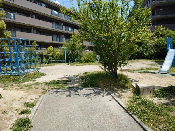 奈良市富雄北１丁目のマンション