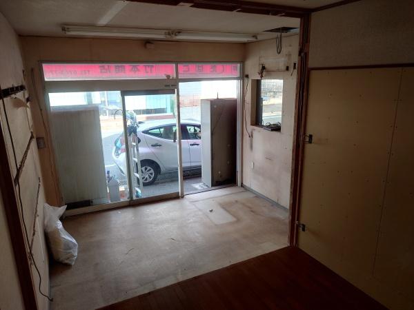 生駒市小瀬町の店舗（建物一部）