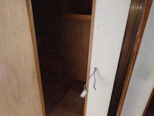 生駒市小瀬町の店舗（建物一部）