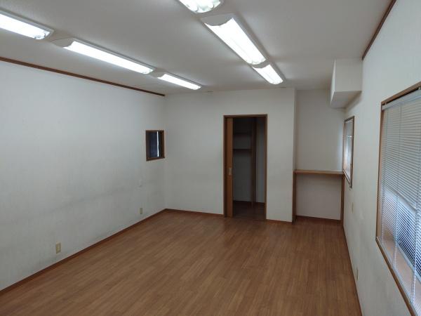 中山町貸事務所