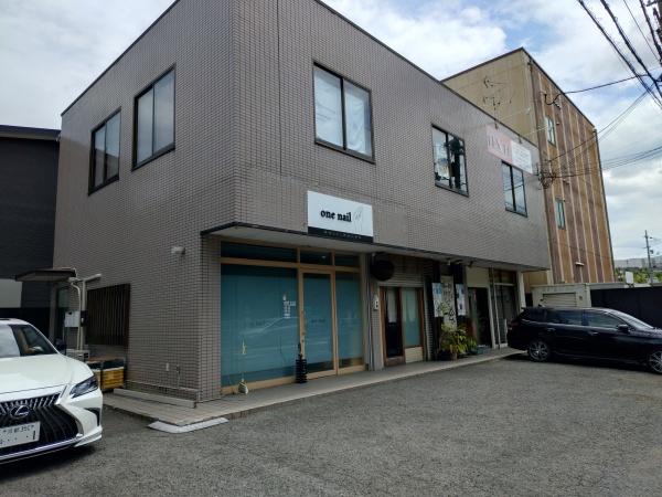 生駒市鹿畑町の店舗（建物一部）