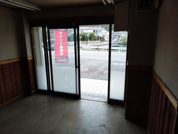 生駒市小瀬町の店舗（建物一部）