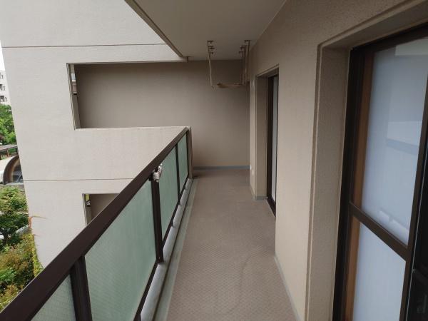 生駒市萩の台１丁目のマンション
