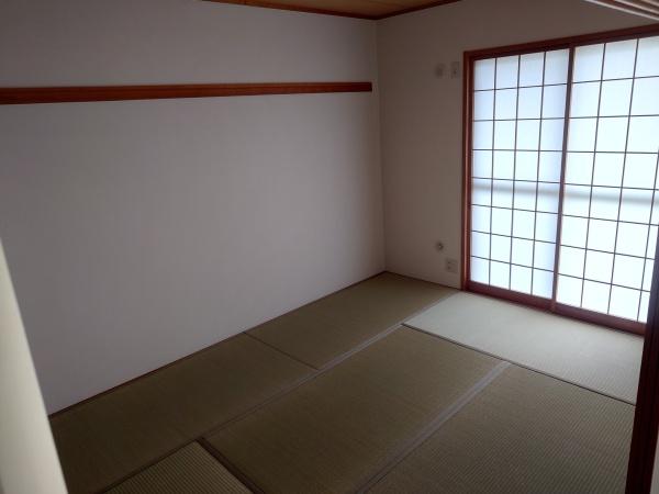 生駒市萩の台１丁目のマンション