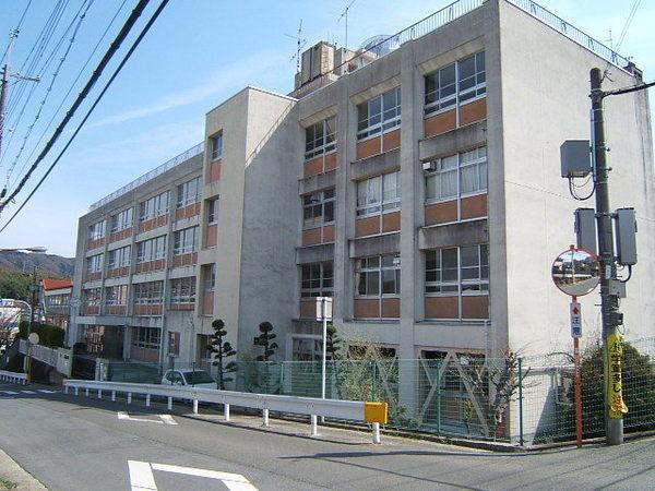 ウエストフィールドA棟(生駒市立生駒南中学校)