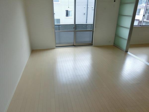 生駒市壱分町のハイツ