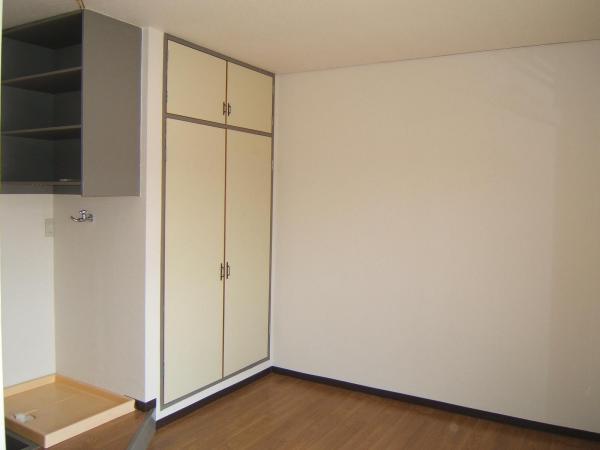 生駒市中菜畑２丁目のマンション