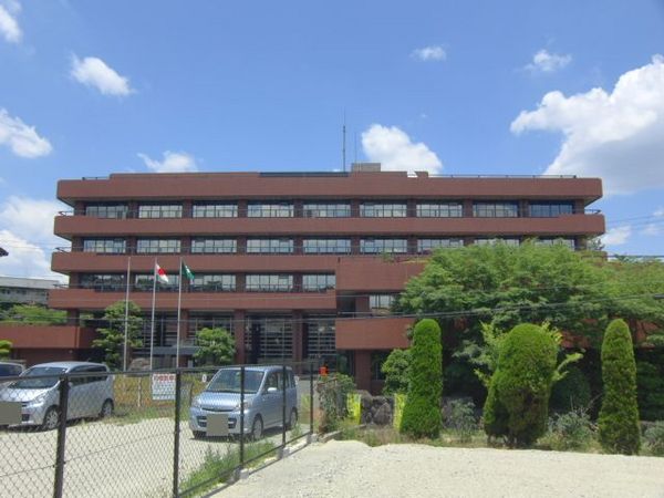 アドバンハイツ2号館(生駒市役所)