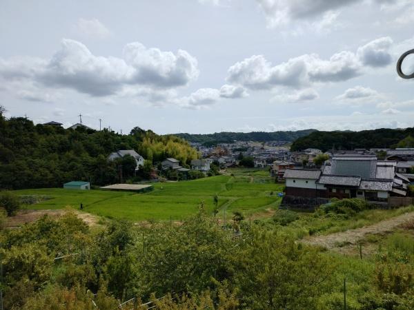 生駒市西菜畑町のアパート