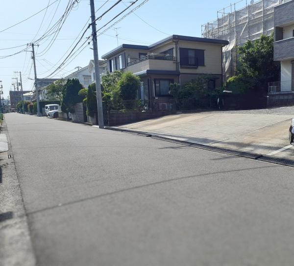 ソレイアード横浜駐車場