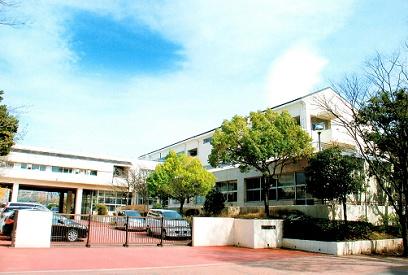 ソレイアード横浜(横浜市立茅ケ崎中学校)