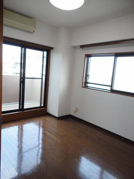 コスモ武蔵浦和クレスト(洋室)