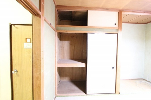 コーポKT B棟(収納)