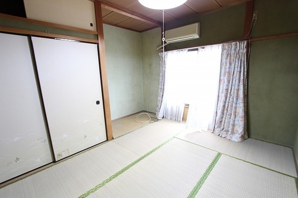 コーポKT B棟(寝室)