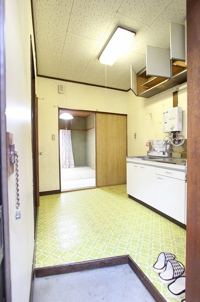 コーポKT B棟(玄関)