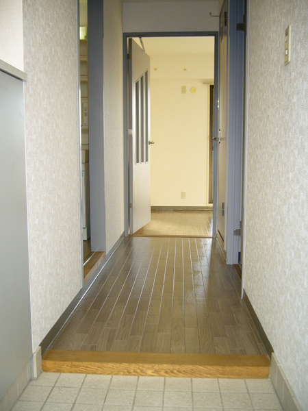 エムステージ(玄関)