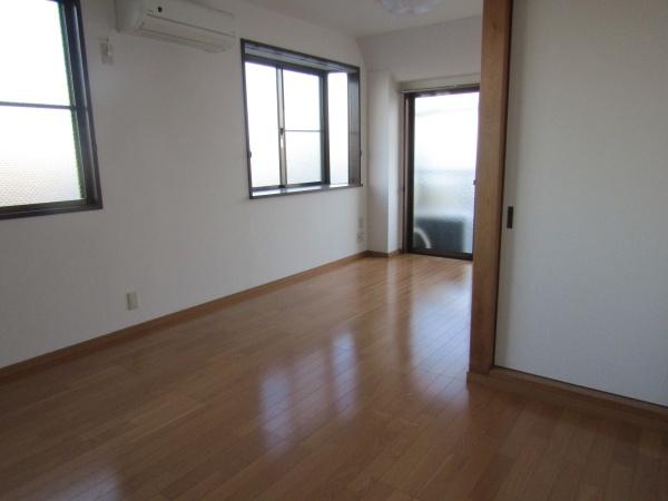 さいたま市浦和区前地３丁目のマンション