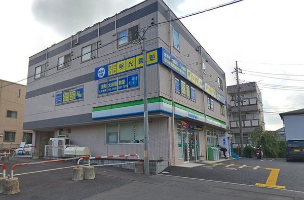 さいたま市緑区太田窪１丁目のマンション(ファミリーマート太田窪二丁目店)