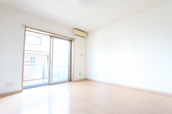 プレザンサイトー(洋室)