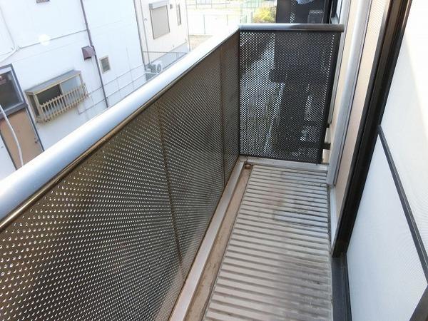 ファミーユ　羽衣