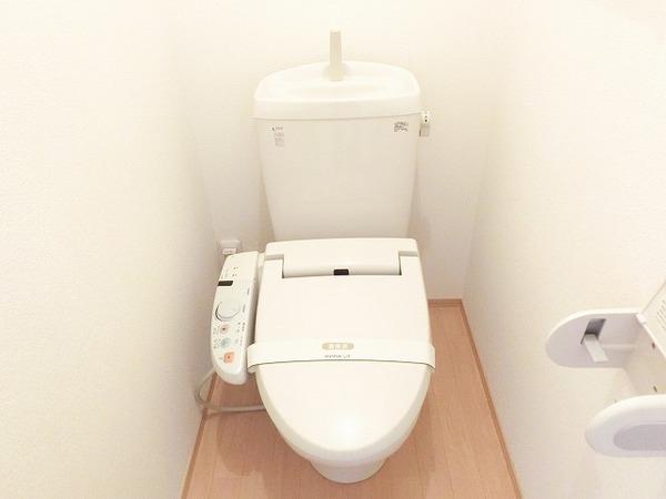 シャルト