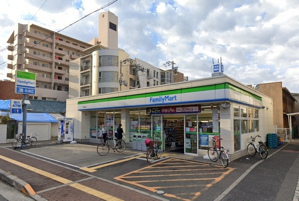 フジパレス高石駅西3番館(ファミリーマート高石駅前店)
