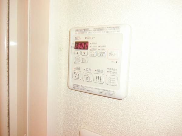 ソレイユ上野芝