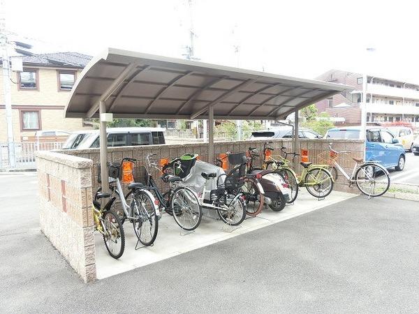 ファミールタカゼンＥ棟
