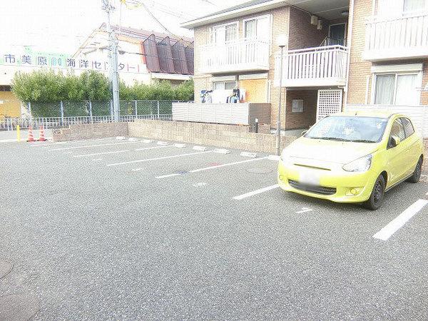 サンフィールド　３棟