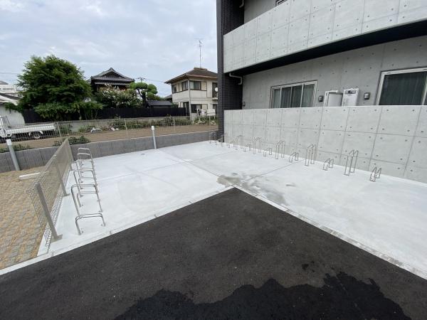 ジーイーシス