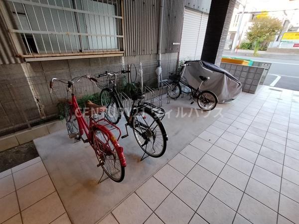エヌエムスワサントサンク