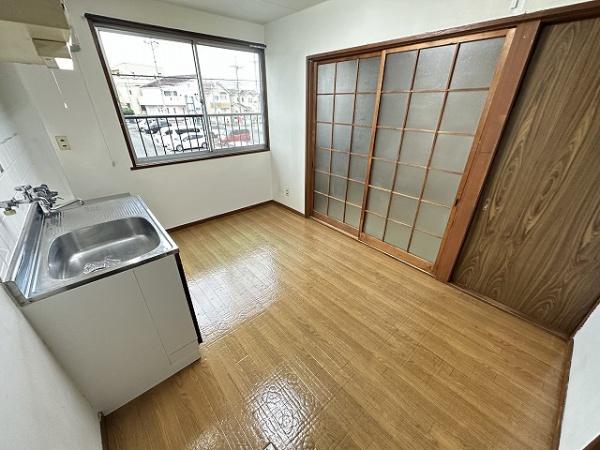 虹ヶ丘マンション