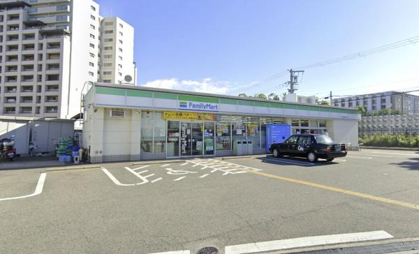 シャーメゾン楠(ファミリーマート堺百舌鳥梅町三丁店)