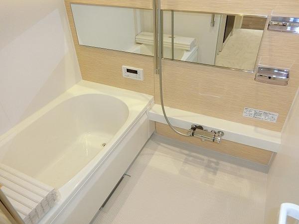 シャーメゾン　ドエル
