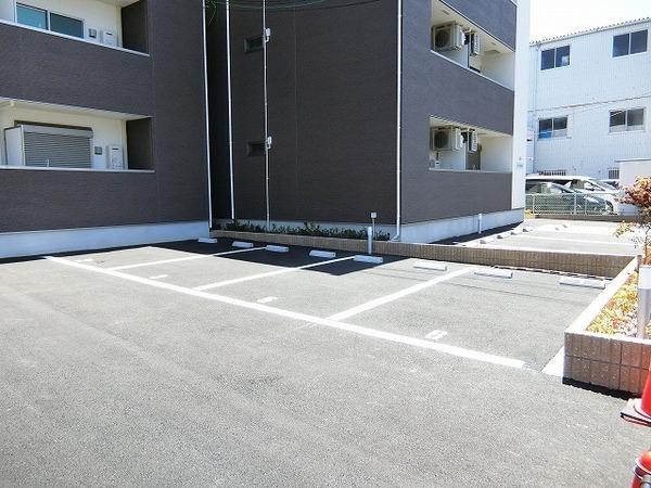 ノースフィールド北花田１