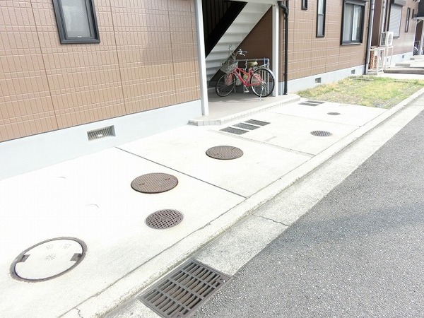 ブラウンヒルズ東山Ｂ棟