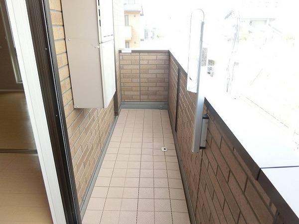 ロイヤルガーデン三国ヶ丘弐番館